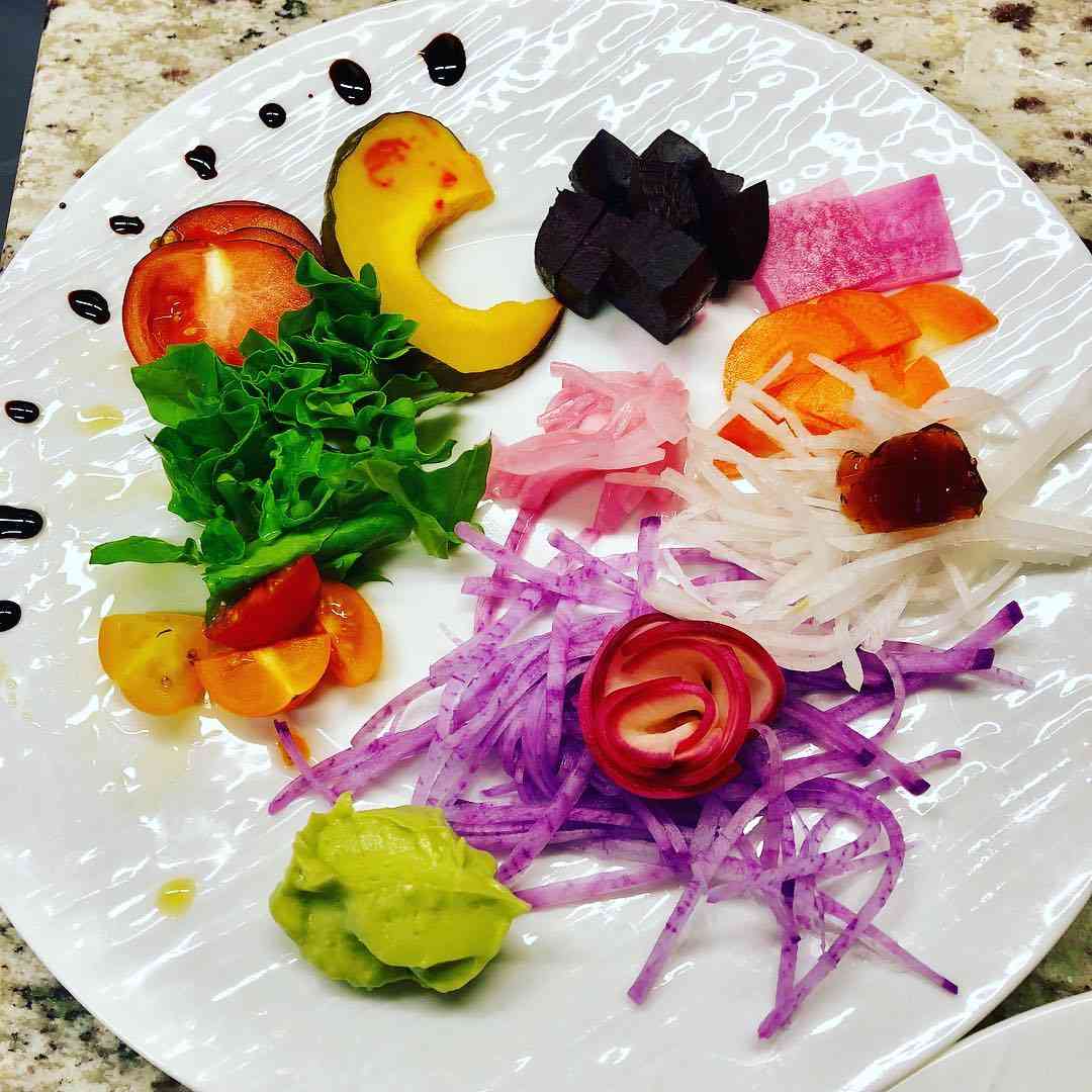 Kudo_shizukaさんはInstagramを利用しています:「今週も一週間お疲れ様でした?素敵な週末をお迎え下さい。お野菜色々ビーツホイル焼きドラムスティックコンソメスープ」
