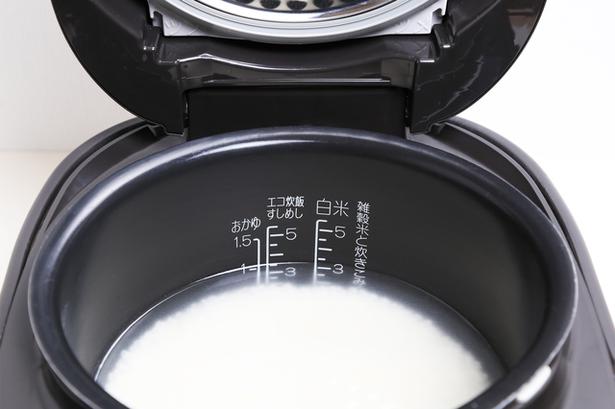 炊飯器に「氷」を入れるとご飯が格段においしくなる!? 今すぐ試せる家事の裏ワザ - レタスクラブニュース