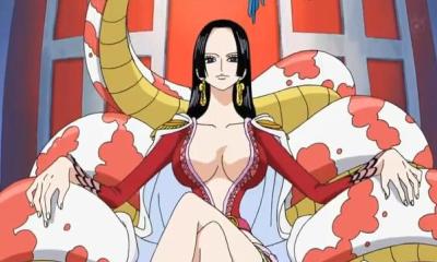 ざわちん、美谷間くっきり「ONE PIECE」ハンコックになりきり「過激」「巨乳っぷりすごい」
