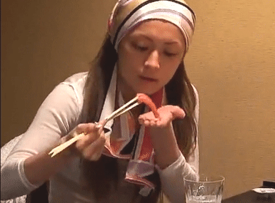 浜崎あゆみ、ライブのステージ衣装に批判殺到「安室奈美恵のパクリ」「これはひどい」 