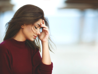 視線恐怖症で悩んでいる人