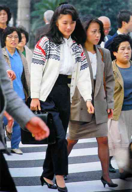 政府、女性天皇04年に容認方針　97年から極秘検討