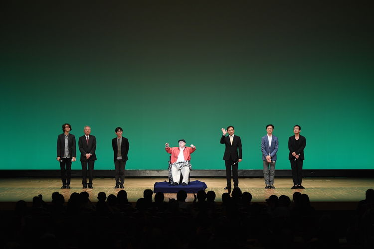 三代目市川猿之助の軌跡をたどる春秋座主催のフォーラムに、猿翁が登場 - ステージナタリー