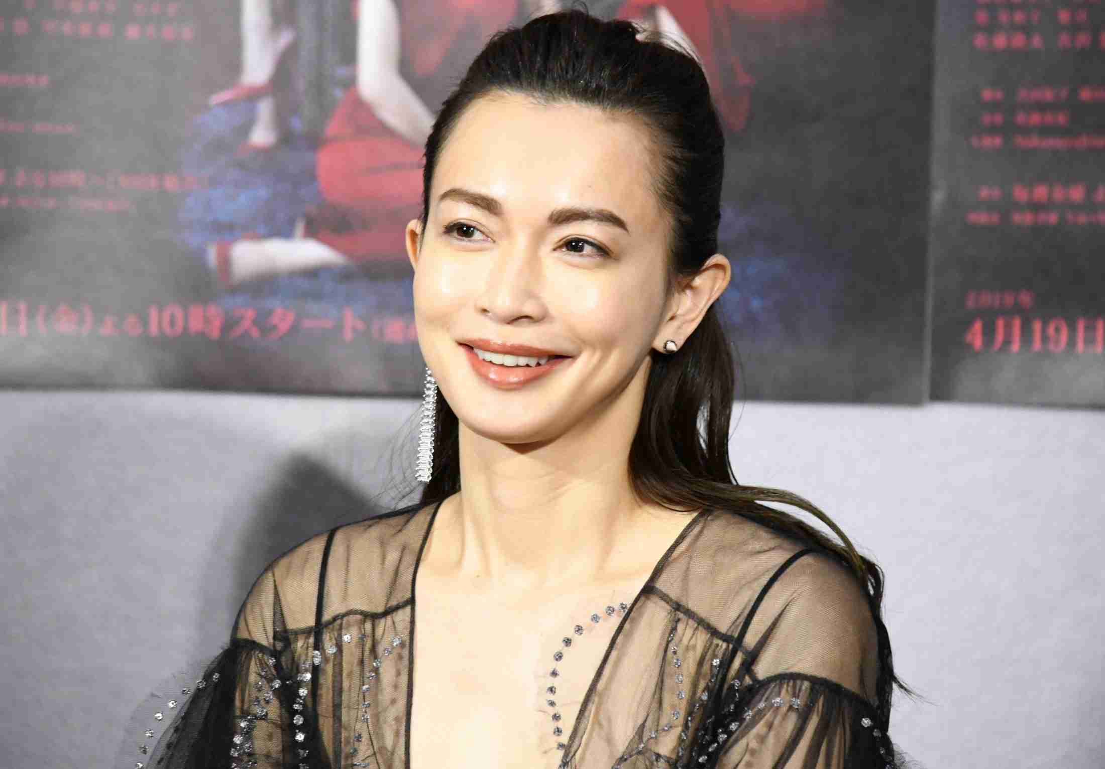 長谷川京子、杉野遥亮と「ミストレス」で情熱的なラブシーン（シネマトゥデイ） - Yahoo!ニュース
