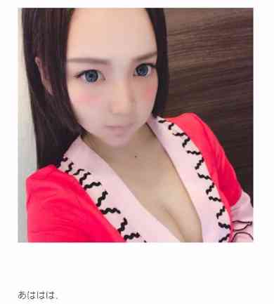 土屋アンナ、ワンピース「ボア・ハンコック」のコスプレ姿に感嘆の声