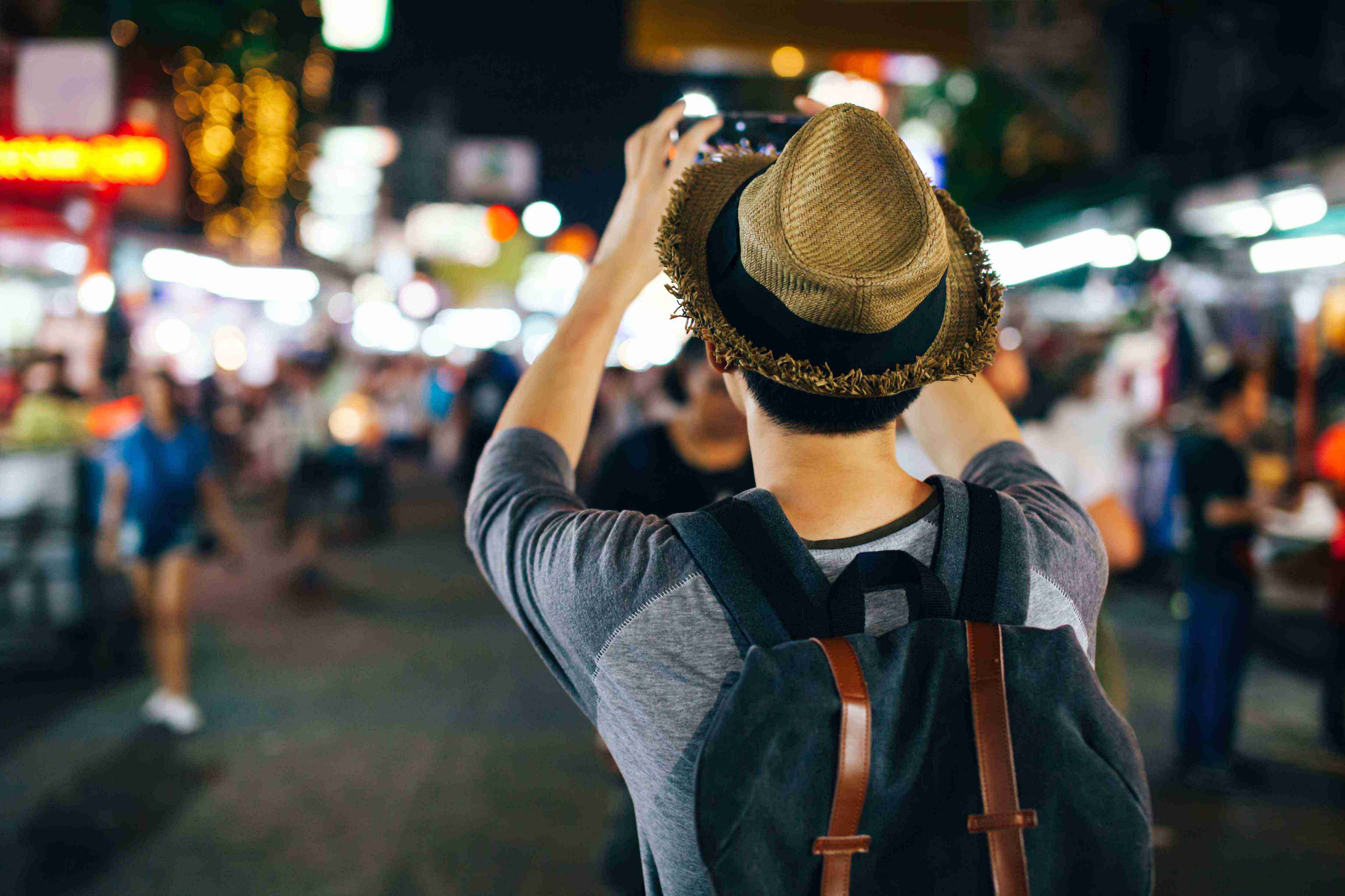顔を隠すべき？　知らない人が写り込んだ画像をSNSにアップするときの対処法 – ニュースサイトしらべぇ