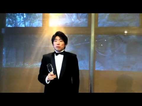 伊東光介作曲「乾杯の歌」；井口達（バリトン） - YouTube