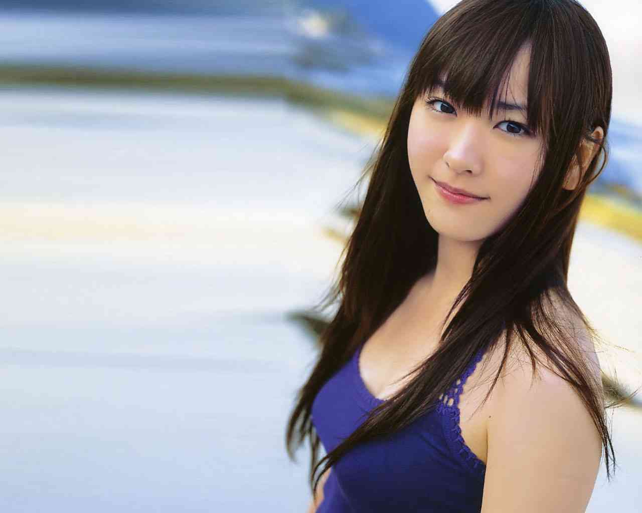 細身女子とムチムチ女子、どちらがモテますか？