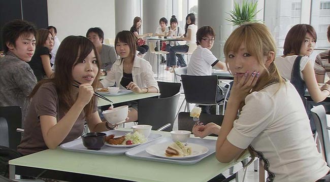 視線恐怖症で悩んでいる人