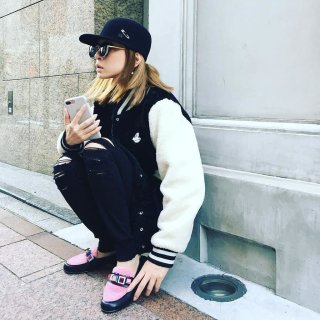 浜崎あゆみ、ライブのステージ衣装に批判殺到「安室奈美恵のパクリ」「これはひどい」 