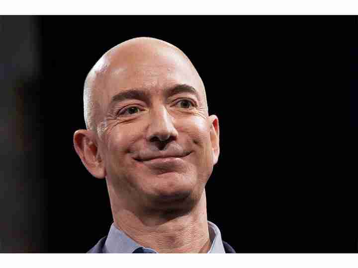 資産17兆5000億円！ Amazonのジェフ・ベゾスCEO、これまでの記録を更新する世界一のお金持ちに | ギズモード・ジャパン
