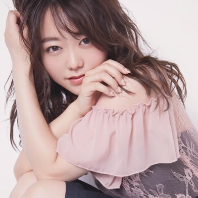 峯岸みなみ‟イケメンとハグ報道後”インスタ再開も、ファンから賛否