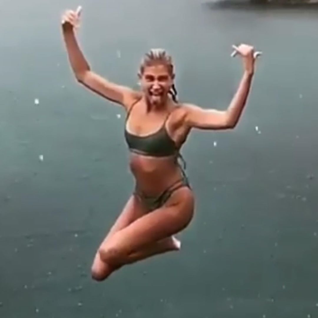 Obsessed DuckさんはInstagramを利用しています:「WTF..#haileyduck #haileybieber #haileybaldwin #haileybitchwin #jailey #jaileyisfake #justinbieber」