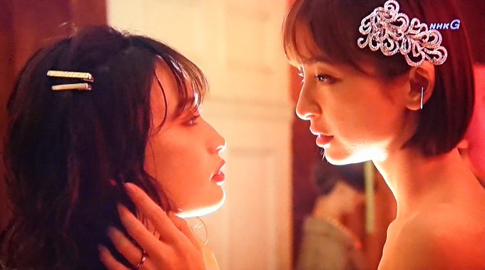 ドラマ10「ミストレス」大政絢と篠田麻里子が“40秒キス”　SNS「NHKとは思えない」「美しくてドキドキ」