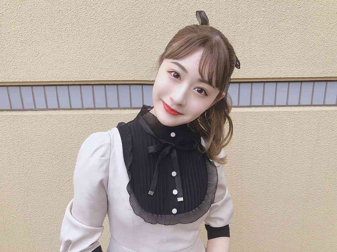 加藤 美南さんはInstagramを利用しています:「今日は北九州での握手会ありがとうございました✨また来れるように頑張ります?❤️ ・・・お洋服は @eatme_japan さんリボンは @larmemagazine さんの付録です❤️」
