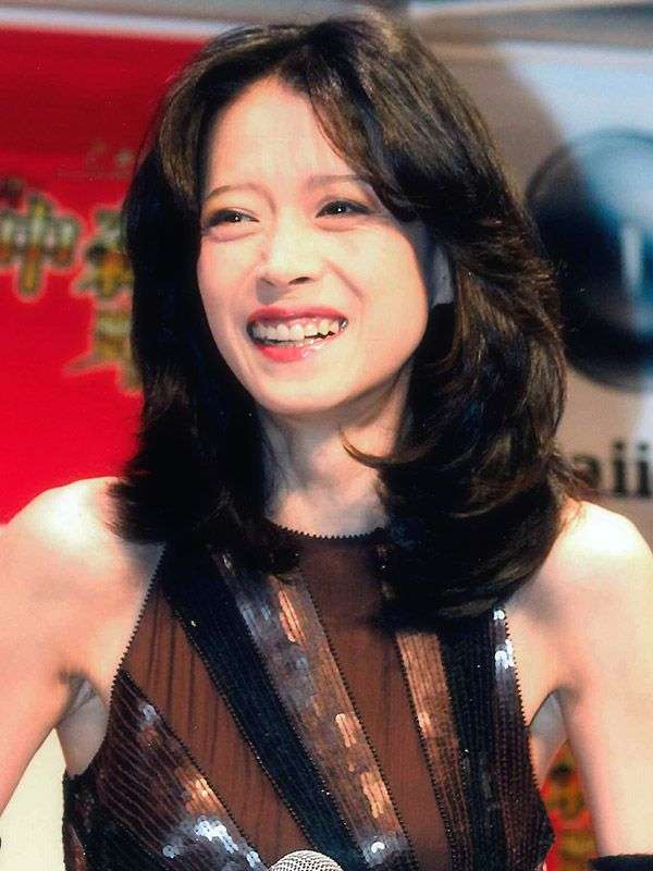 ミッツ・マングローブ、妖艶な近影に驚きの声 「中森明菜かと…」
