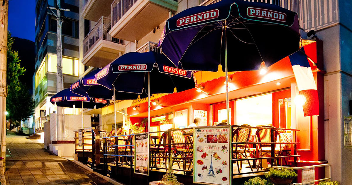 神戸スイーツ、カヌレはいかがですか? | 【神戸北野おすすめフレンチ】ビストロ カフェ・ド・パリ Bistrot Cafe de Paris