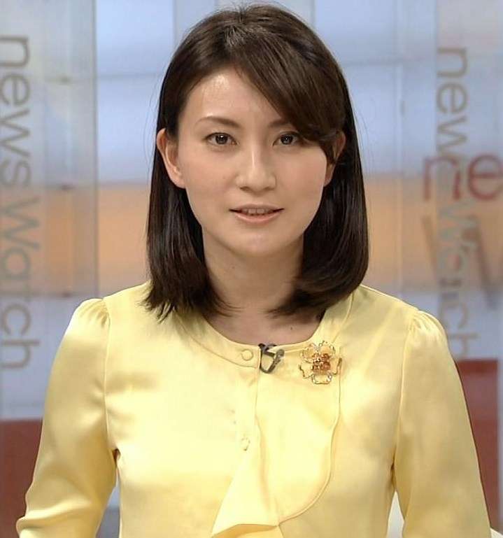 知的で美人な女子アナウンサー