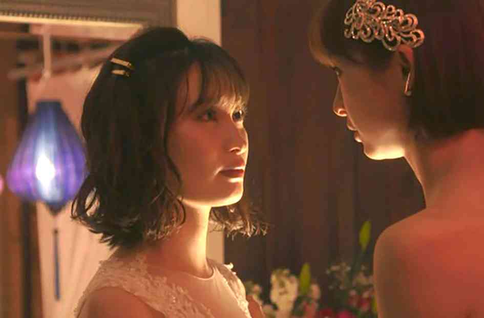 ミストレス：大政絢と篠田麻里子が“40秒キス”　SNS「NHKとは思えない」「美しくてドキドキ」… - MANTANWEB（まんたんウェブ）