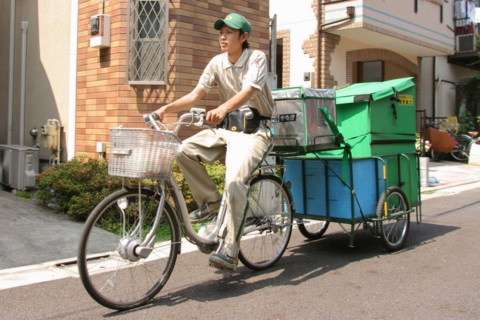 日中車を運転する仕事してる方の日焼け対策