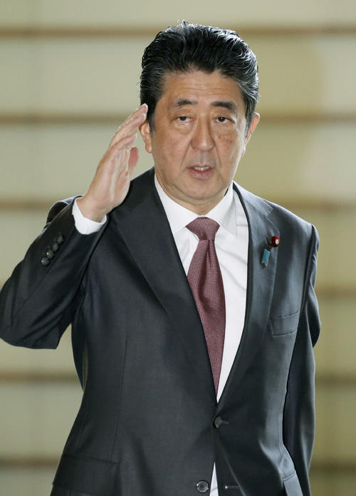 安倍首相がTOKIOメンバー4人とピザ店で会食
