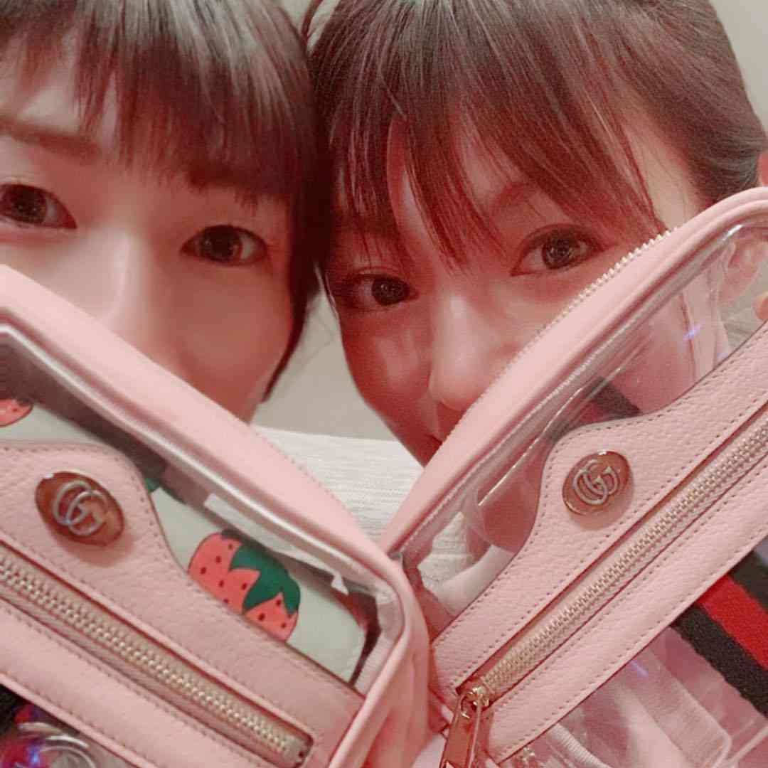 吉田沙保里、深田恭子とカラオケ楽しむ お揃いバッグを持った2ショットも披露 ガールズちゃんねる Girls Channel