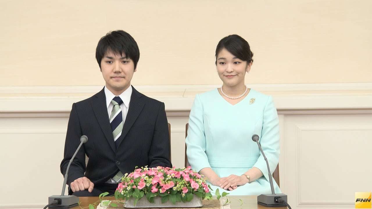 (全録)眞子さま、小室さん婚約内定会見 - YouTube