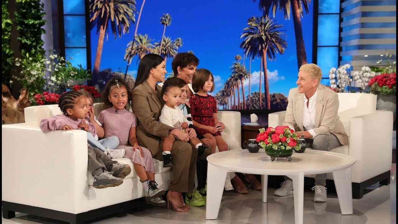 Kourtney Kardashian Reveals Kim's Baby Bombshell to Kris Jenner - YouTube