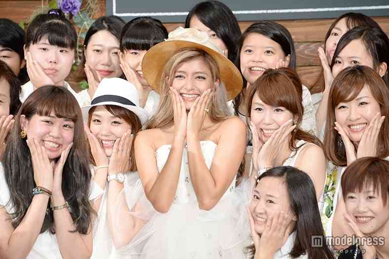 ローラ、海外移住した理由告白「仕事失う怖さより後悔が嫌」　結婚は「したいなあ」