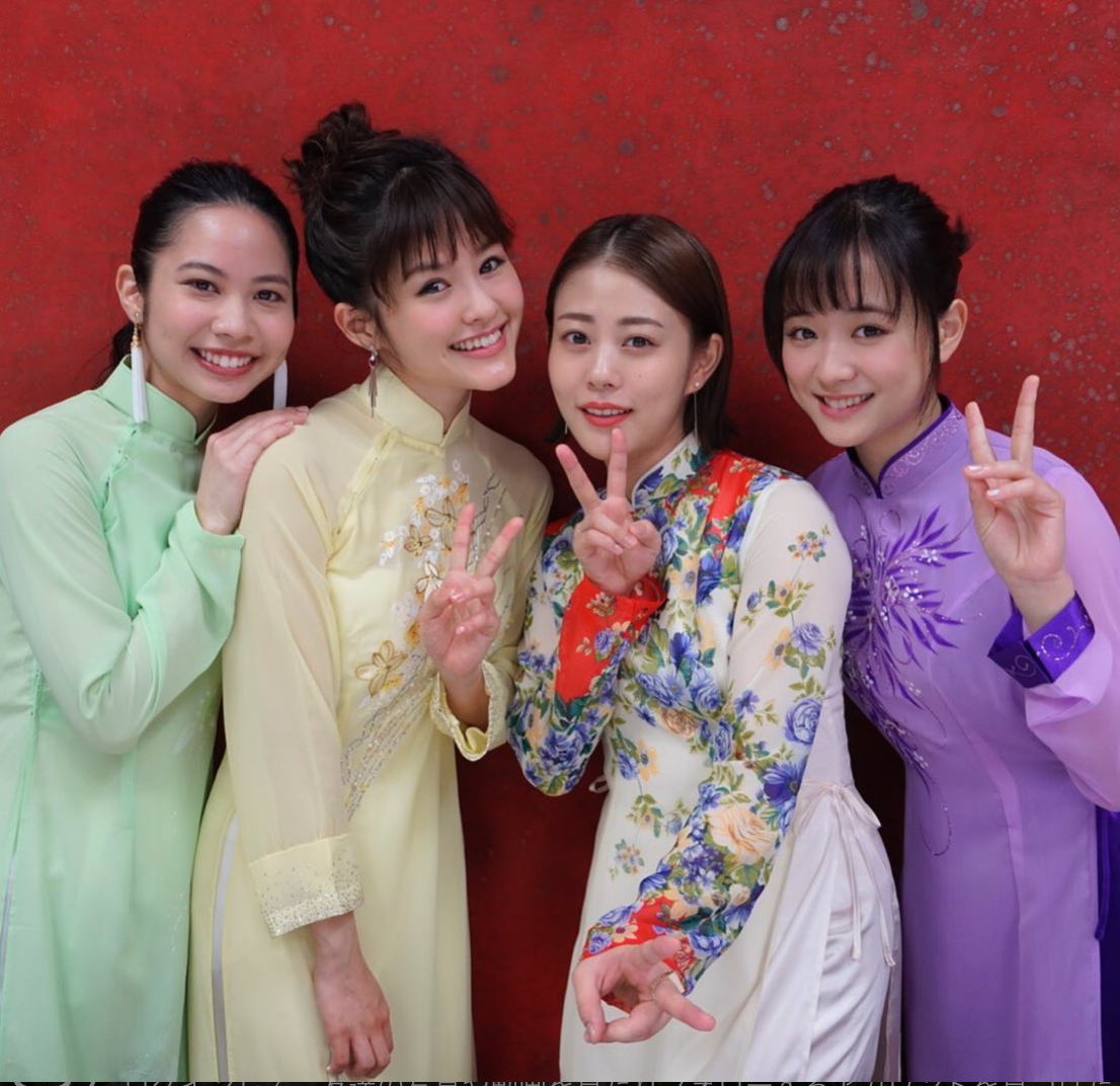 高畑充希＆大原櫻子ら、華やかアオザイ美人4ショットに反響