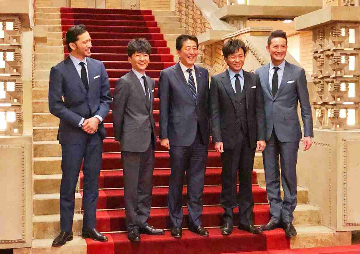 「山口達也はどこ?」TOKIO&安倍首相の会食ショットに悲痛な声