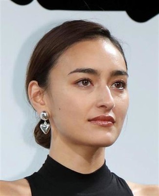 長谷川潤、離婚発表後初のインスタで「大きな励みに」フォロワーに感謝