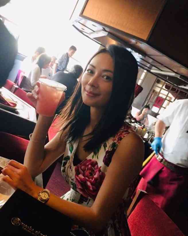 伊東美咲の近影に絶賛の声続出　「3人の子供がいるスタイルじゃない」