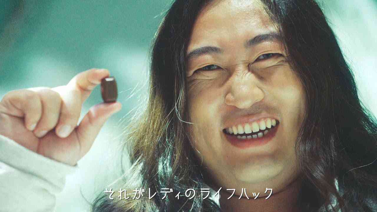 ロバート秋山、カリスマアーティストに！主婦の応援歌を熱唱　「グリコ アーモンドピーク」ウェブ動画が公開 - YouTube