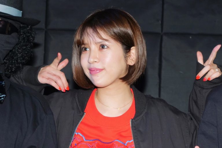 坂口杏里、バンドで初ライブを披露するも…　衝撃のバンド名に会場騒然