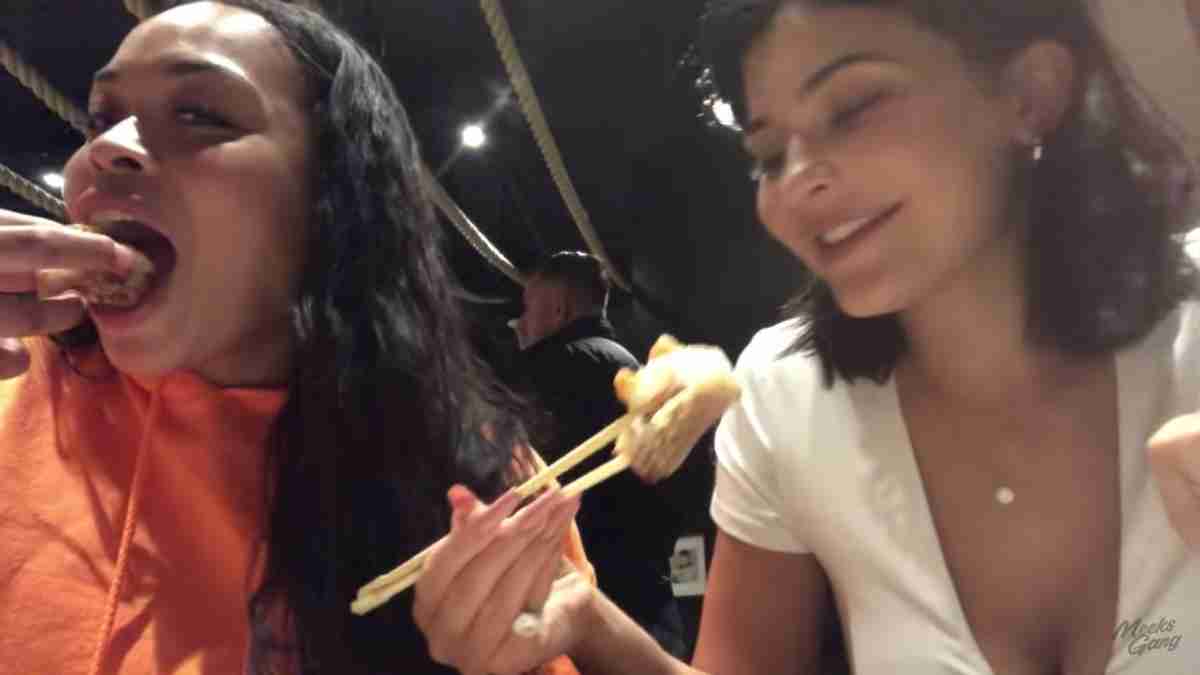 セレブベビーは日本食に夢中！カイリー・ジェンナーの娘ストーミーちゃん「好物は寿司と枝豆」