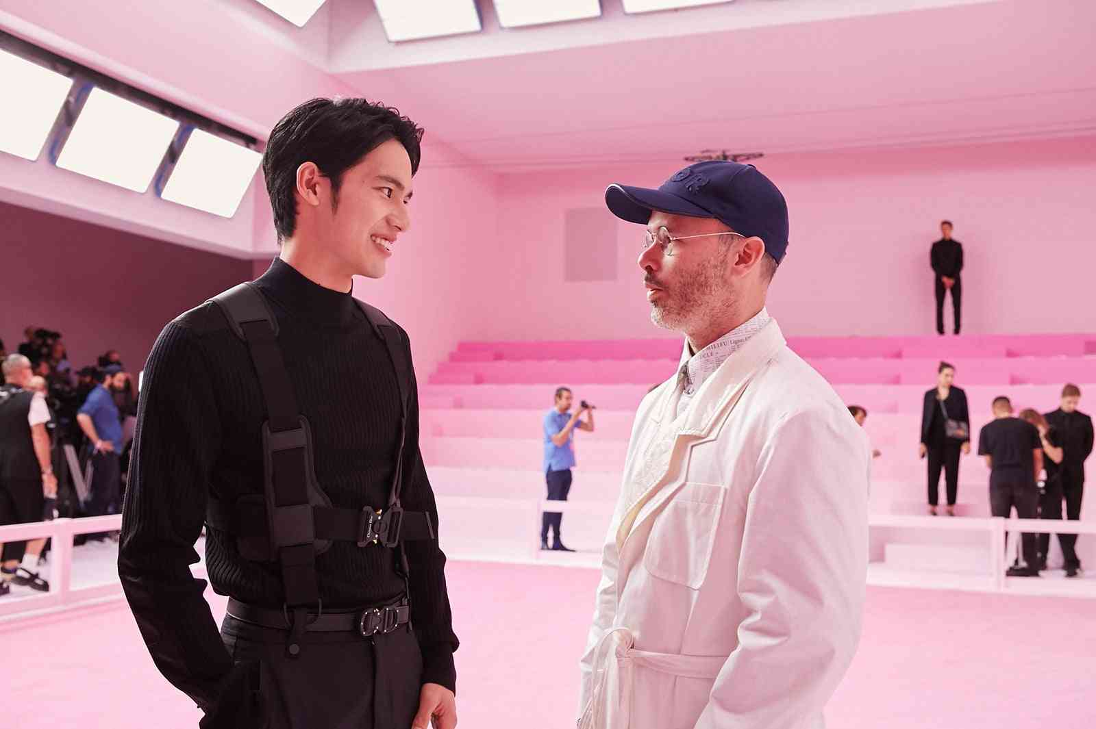 岡田健史「DIOR」ショー招待でパリへ 豪華セレブリティとフロントロウで鑑賞