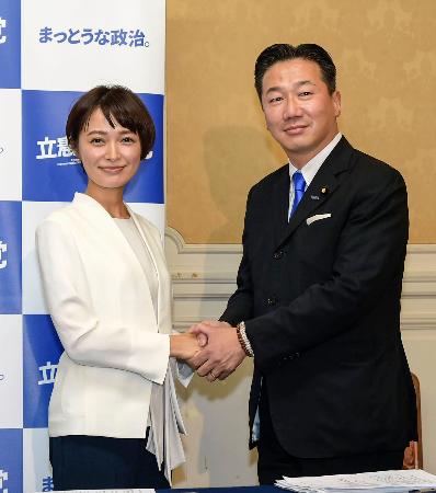 市井紗耶香 出馬表明で過去のタトゥー騒動も議論に…ネット反応さまざま