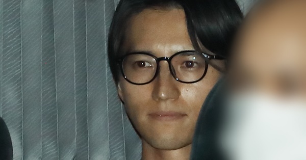 田口淳之介の直球すぎる愛情…相合傘に淳之介・麗奈と書いた | 女性自身