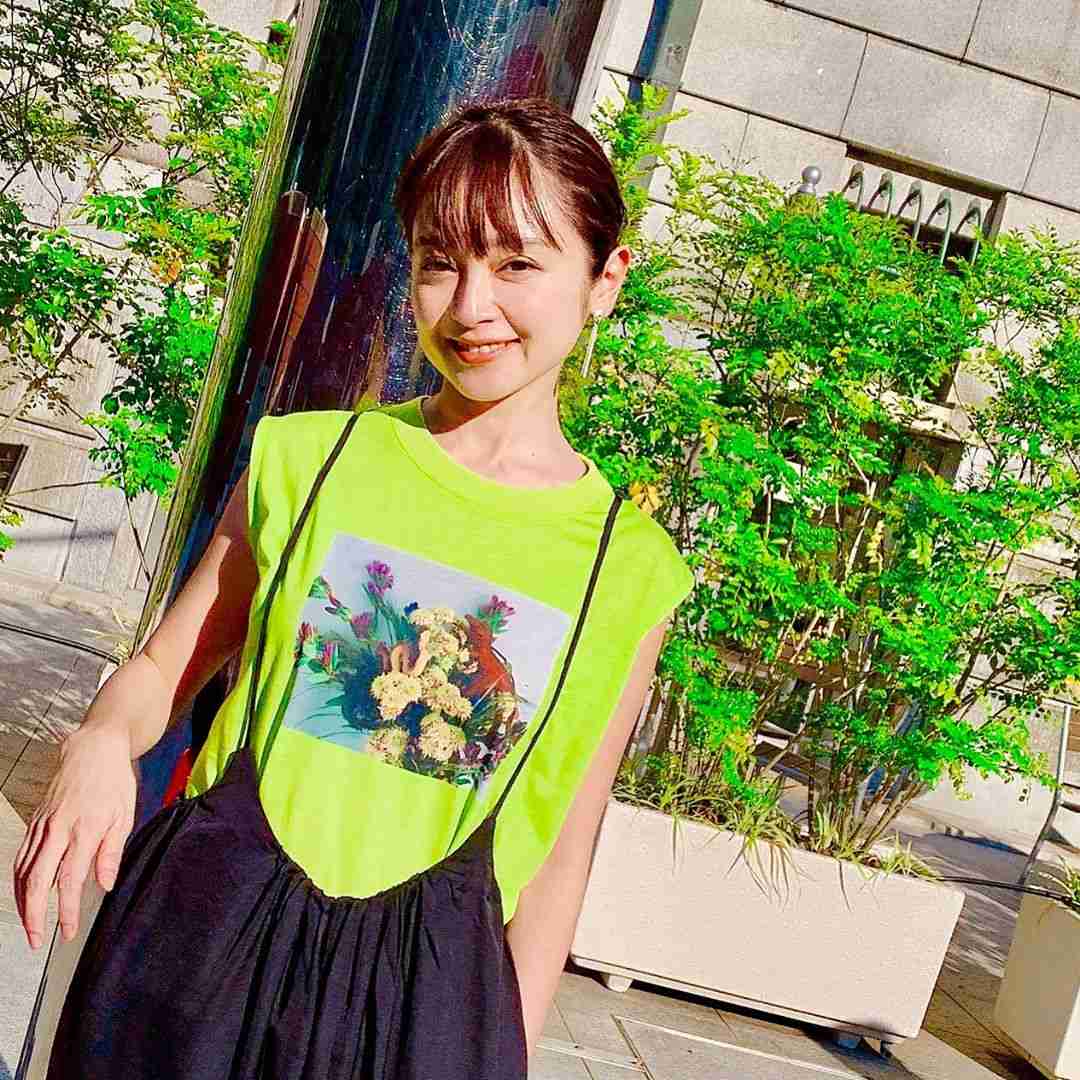 安達祐実、ド派手なTシャツに驚きの声　「それを着こなしちゃうの…」