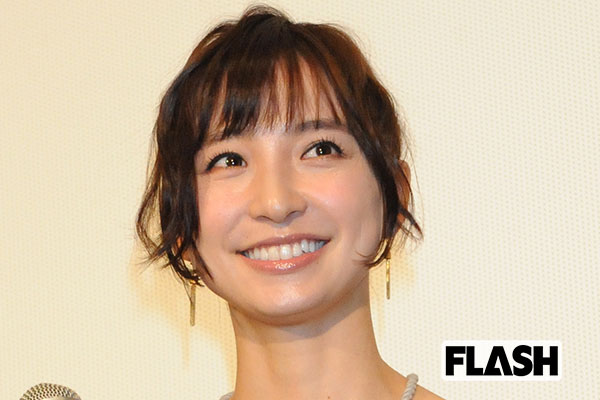 交際0日で結婚した「篠田麻里子」夫と合わないのは金銭感覚 | Smart FLASH[光文社週刊誌]