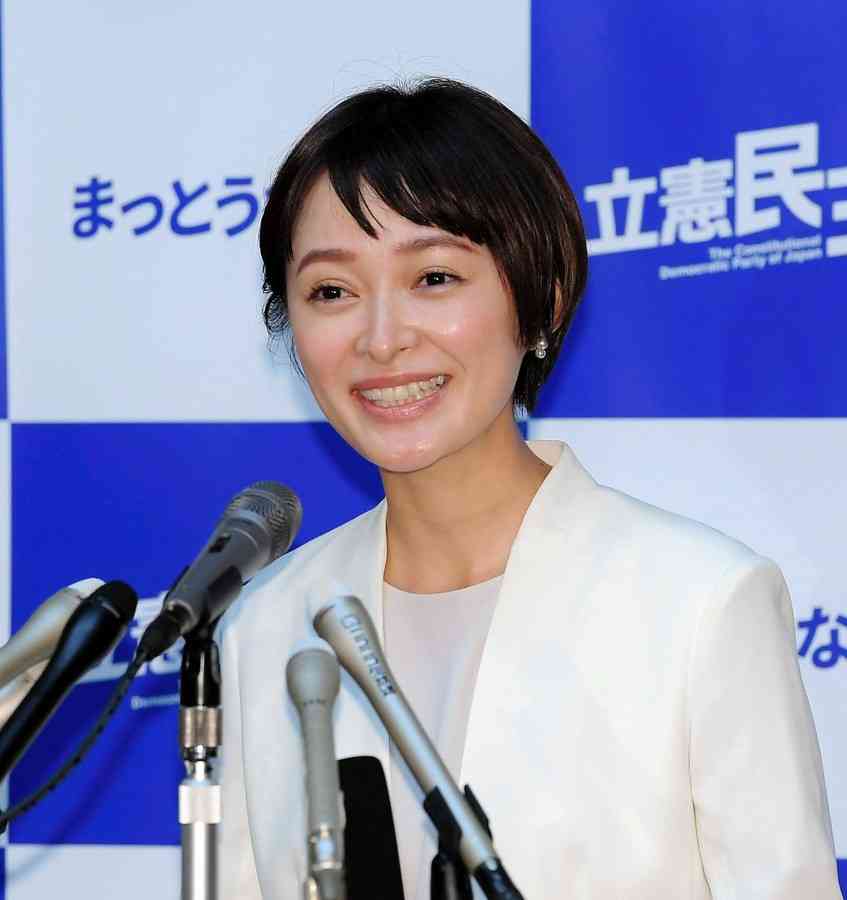 市井紗耶香　出馬表明で過去のタトゥー騒動も議論に…ネット反応さまざま