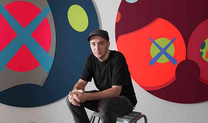 ストリートアーティスト vol.5「KAWS（カウズ）」とは | SNIFFING EUROPE