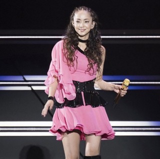 板野友美、ドラマOPテーマ担当をサプライズ発表　初の作曲挑戦に