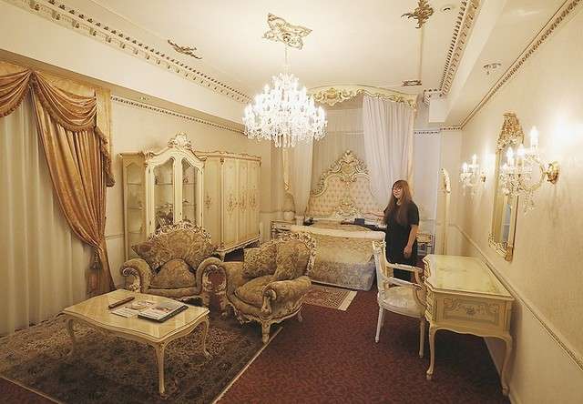 柏市の総工費36億円ラブホテルに外国人客殺到 映画の撮影舞台にも