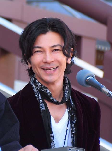【エンタがビタミン♪】武田真治の“殺し屋”姿がまるで「和製ジョニー・デップ」　実はKAT-TUN上田竜也からインスパイア | Techinsight（テックインサイト）|海外セレブ、国内エンタメのオンリーワンをお届けするニュースサイト
