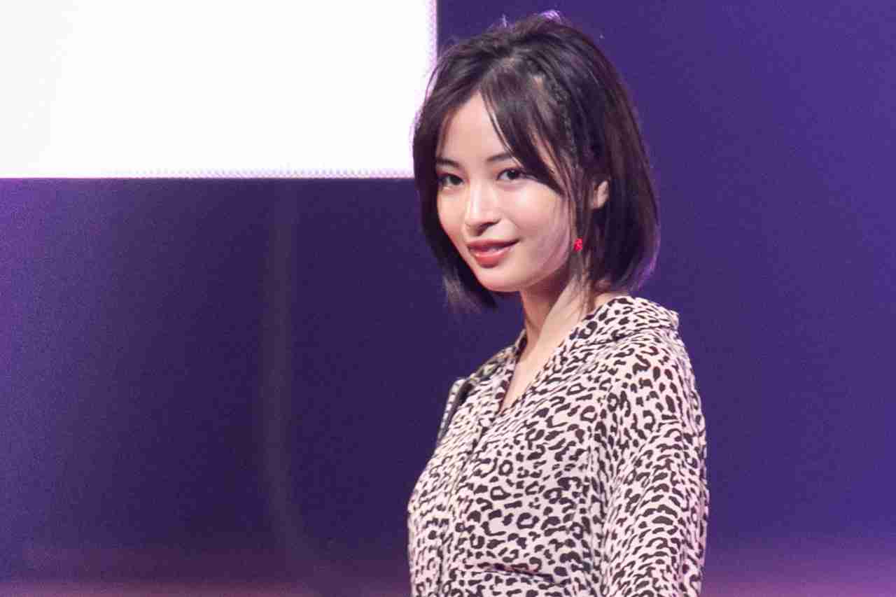 広瀬すず、美しすぎる“ドアップショット”が話題に「可愛すぎて息とまる」「圧倒的顔面偏差値」 | AbemaTIMES