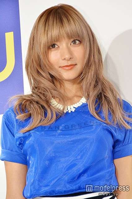 ローラが「ハーフ芸能人の親子」特集でほぼ無言 両親の話題出ず
