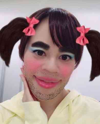 何故こんな風に撮ったんだろうという芸能人の写真を挙げていこう