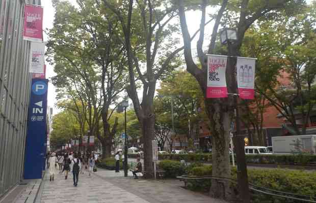 議論沸騰。日本の電柱が地中に埋まる、そのデメリットとは | スーモジャーナル - 住まい・暮らしのニュース・コラムサイト